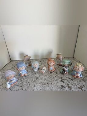 BUMPKINS Set of 9 Pastel Nativity Figurines